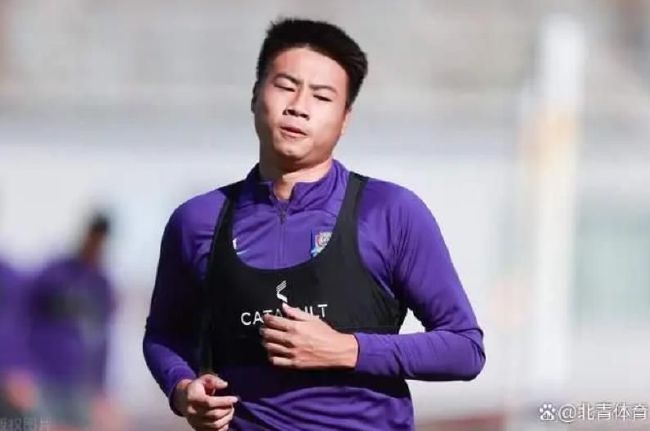 被男人狂揉吃奶胸60分钟