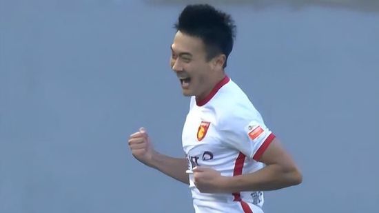 粉嫩白丝jk被啪国产在线